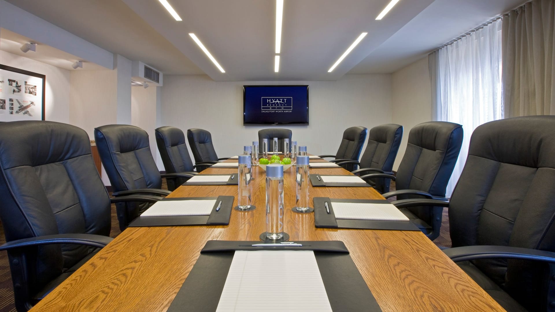 1 of 4 Hyatt Regency DFW International Airport Boardroom