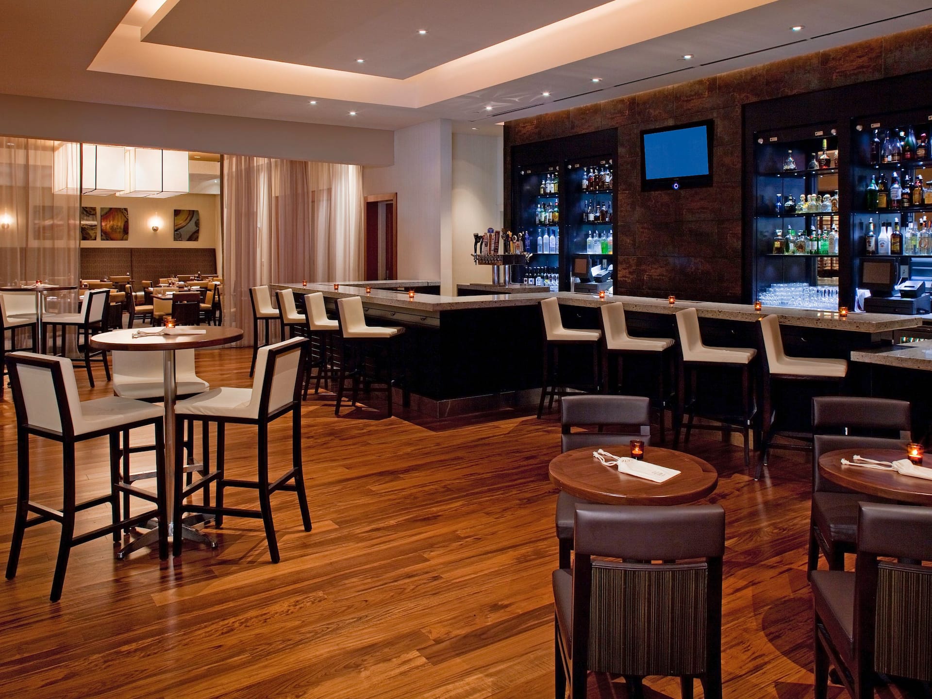 Hyatt Regency Wichita Bar