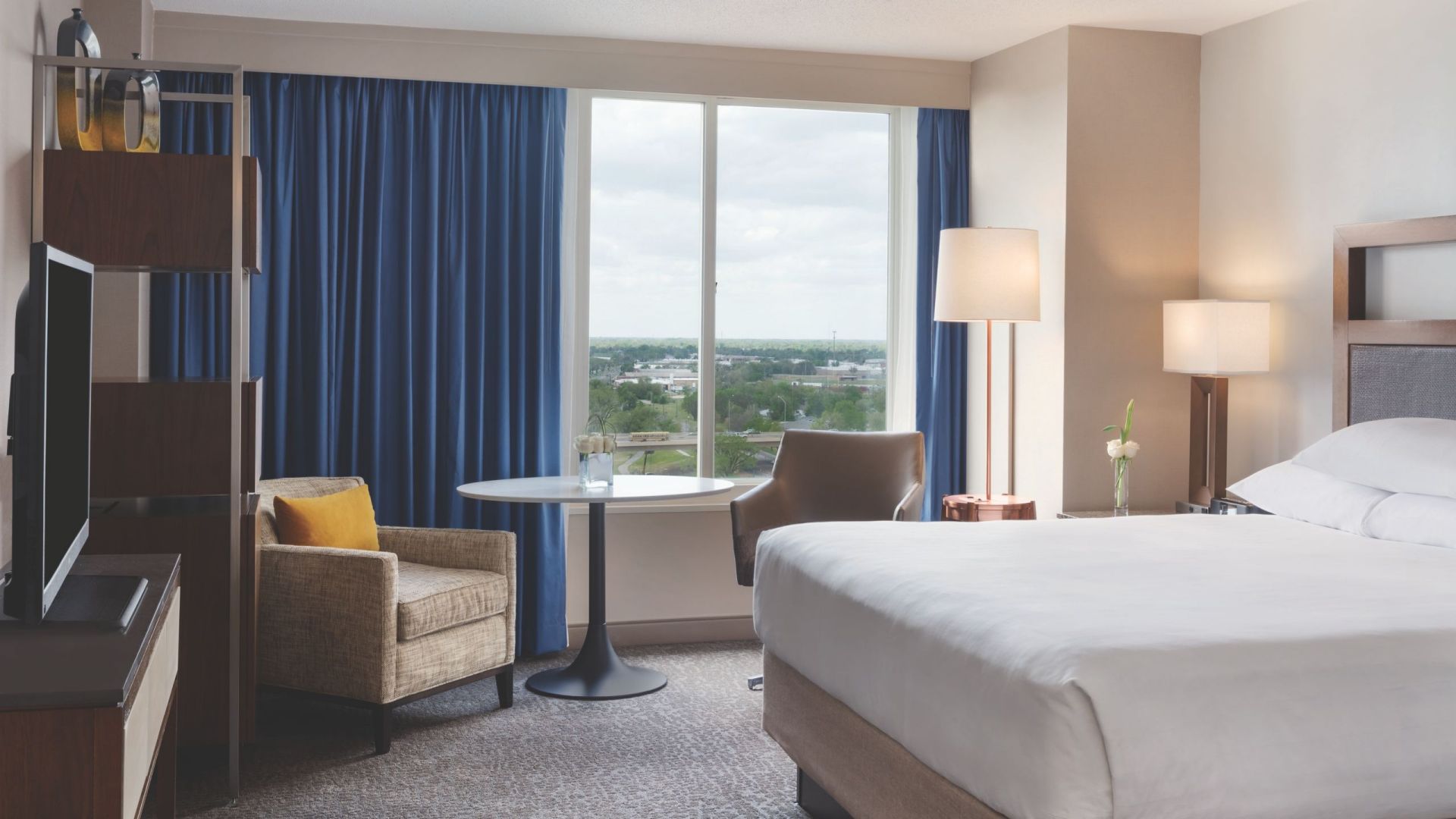 Upscale Hotel in Downtown Wichita | Hyatt Regency Wichita