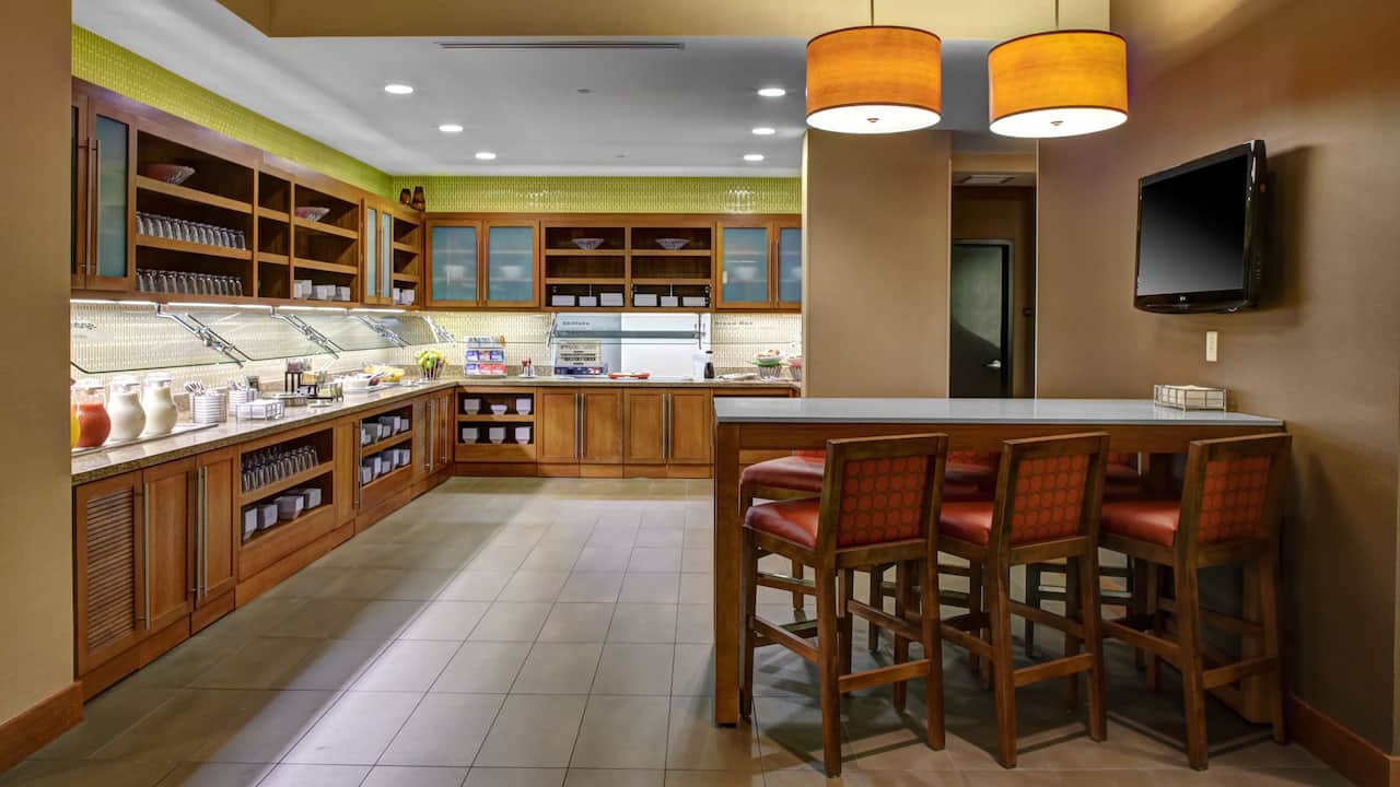 Hyatt Place Delray Beach Guest Kitchen