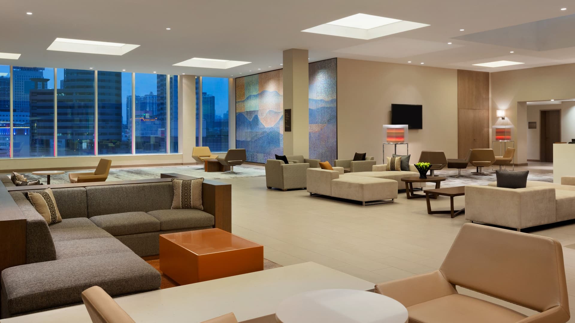 Hyatt Place Shenzhen Dongmen Gallery Seating Area