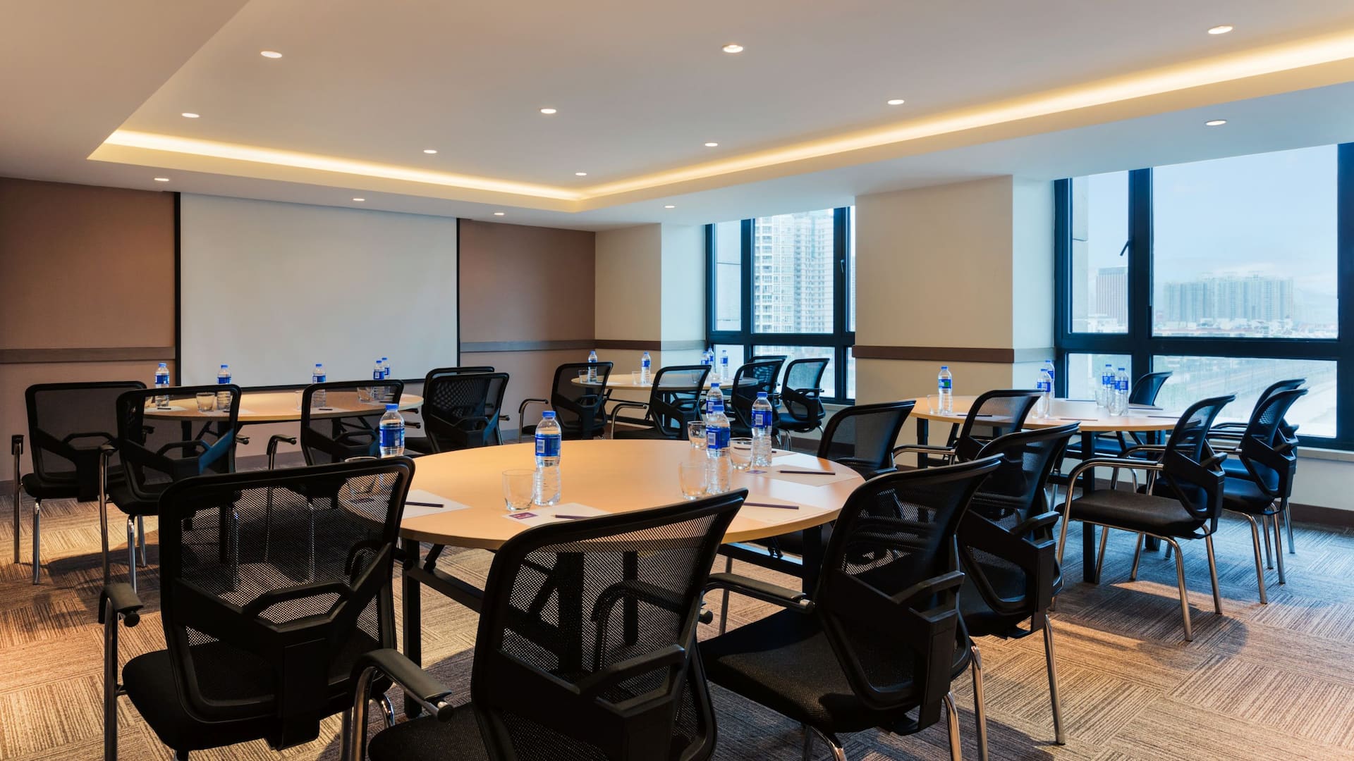 Hyatt Place Shenzhen Dongmen Meeting Room Tables