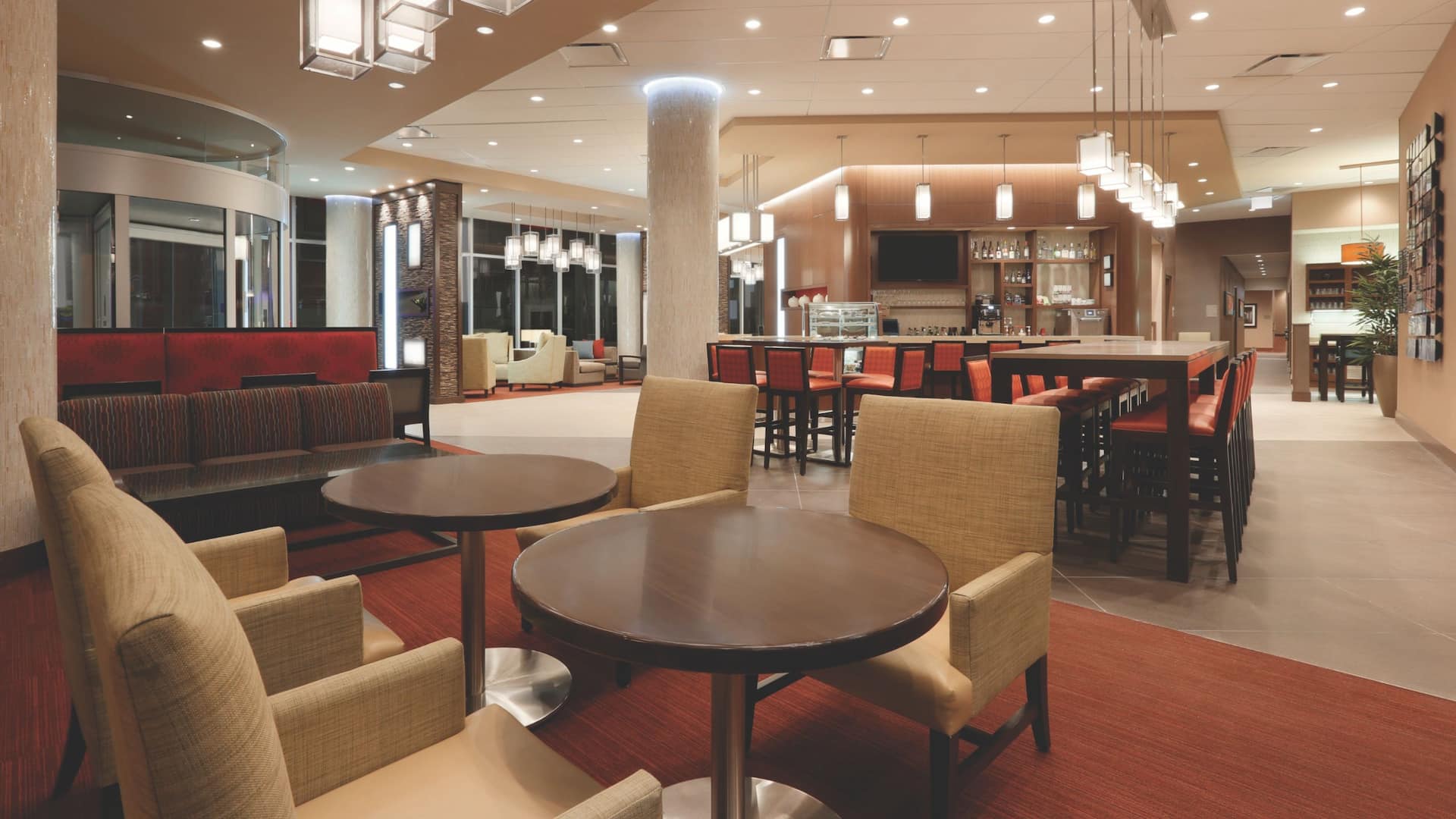 Hyatt Place Chicago-South/University Medical Center Gallery Seating Area