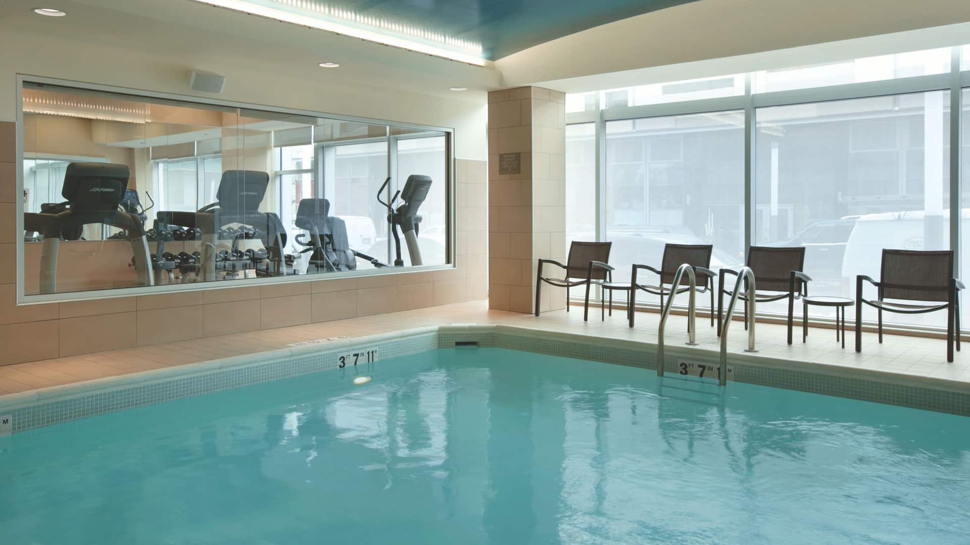 Hyatt Place Chicago-South/University Medical Center Pool