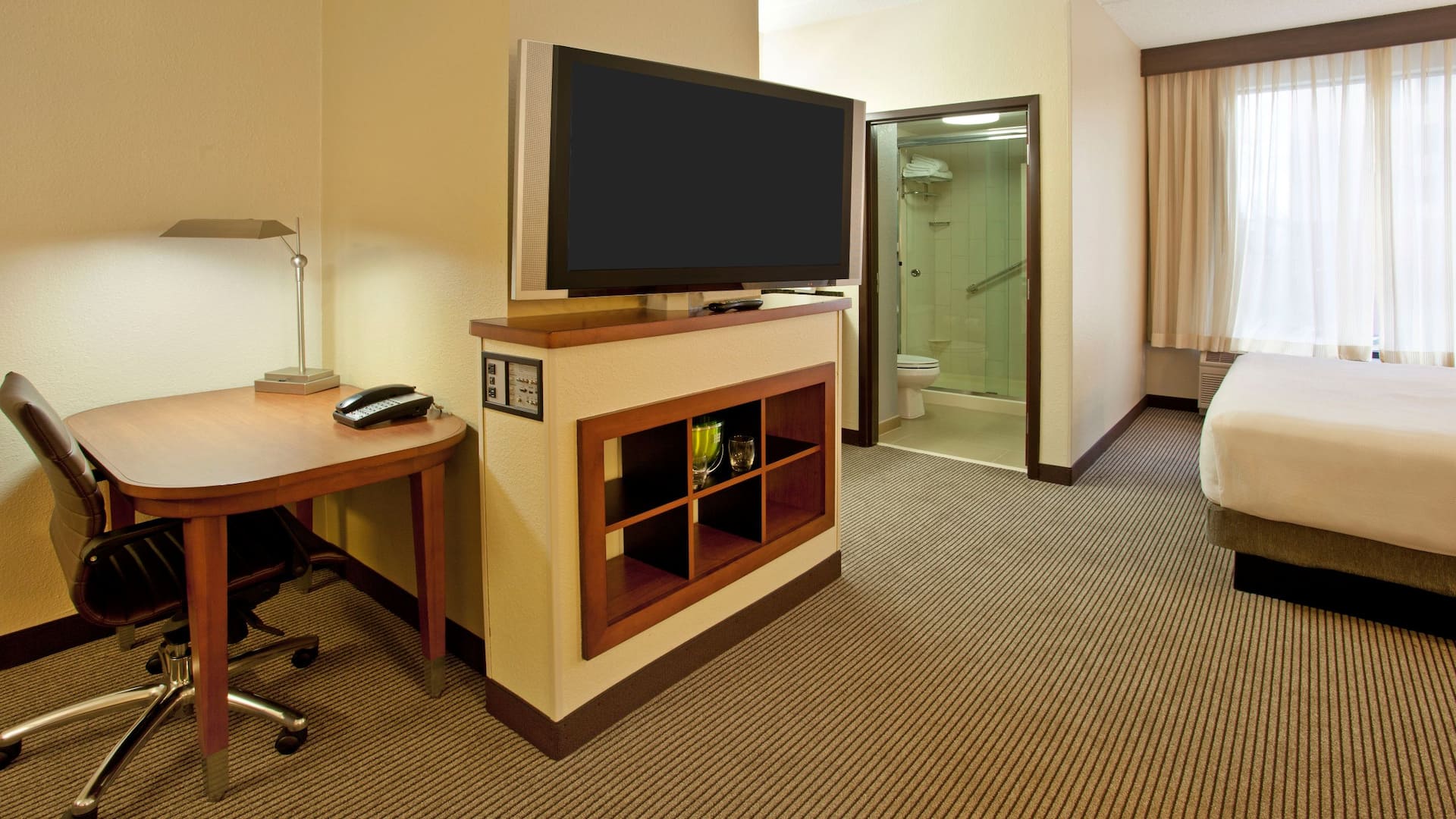 Hyatt Place Atlanta Airport-North Guest King
