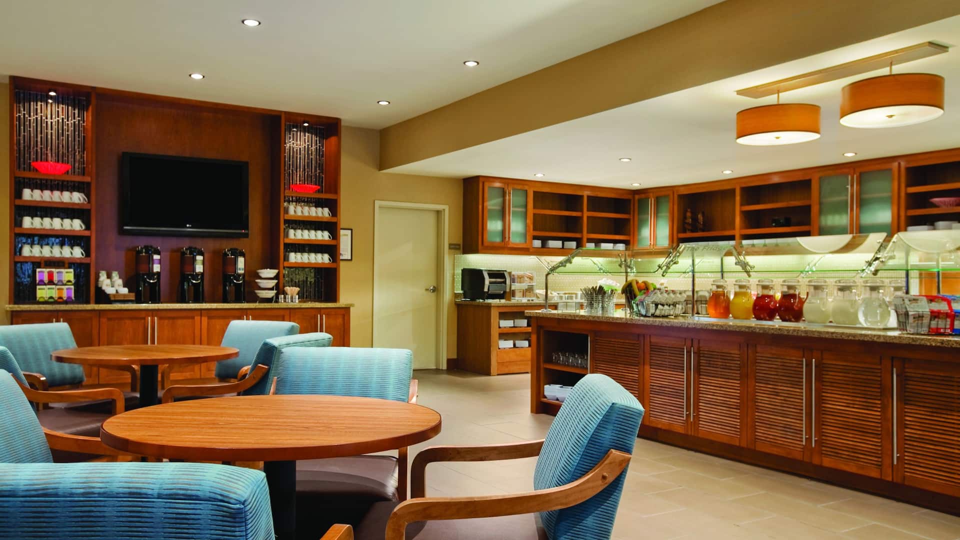 Hyatt Place San Jose/Downtown Guest Kitchen Seating
