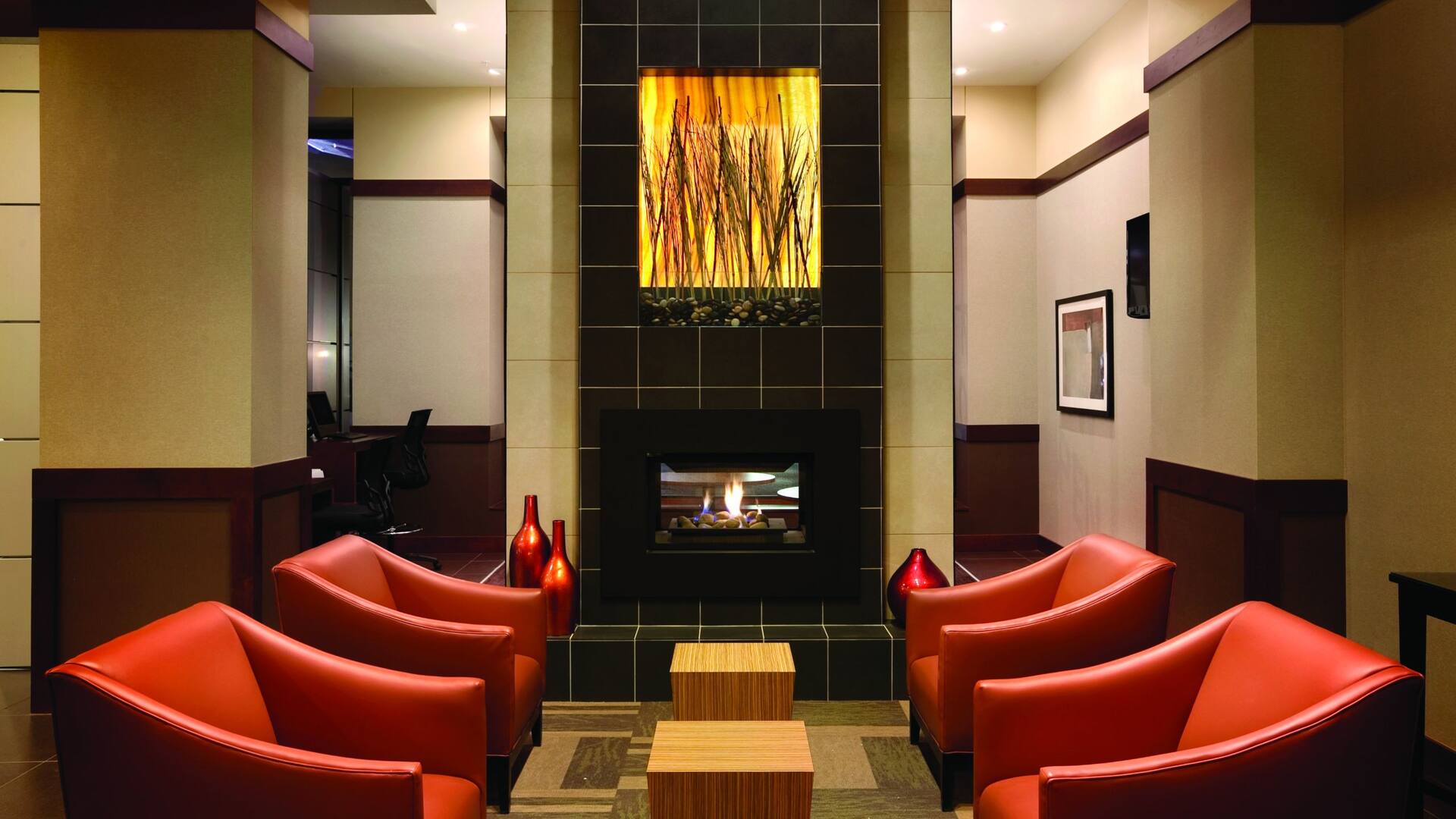 Hyatt Place Des Moines/Downtown Lobby