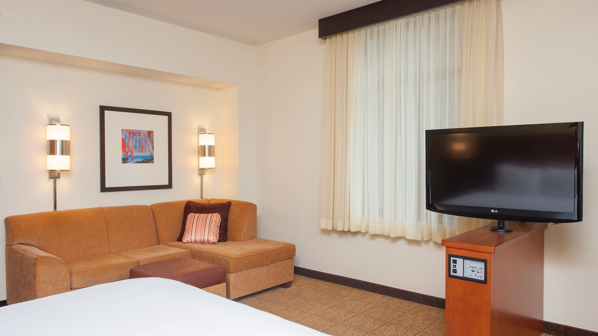 Hyatt Place Des Moines/Downtown Standard King Room