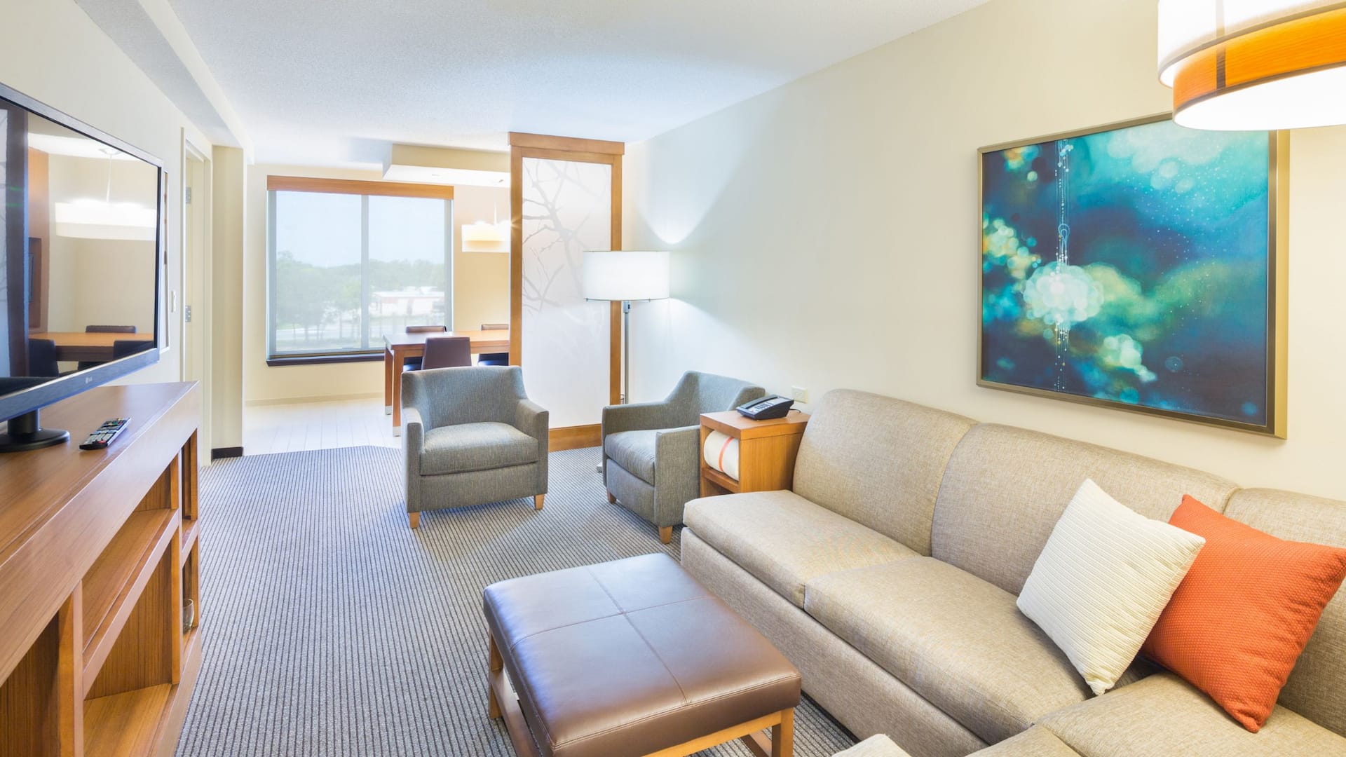 Hyatt Place Pensacola Airport Suite