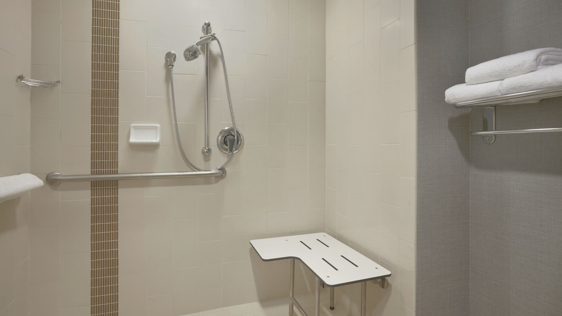 2/2 Hyatt Place Salt Lake City/Cottonwood Accessible Bathroom