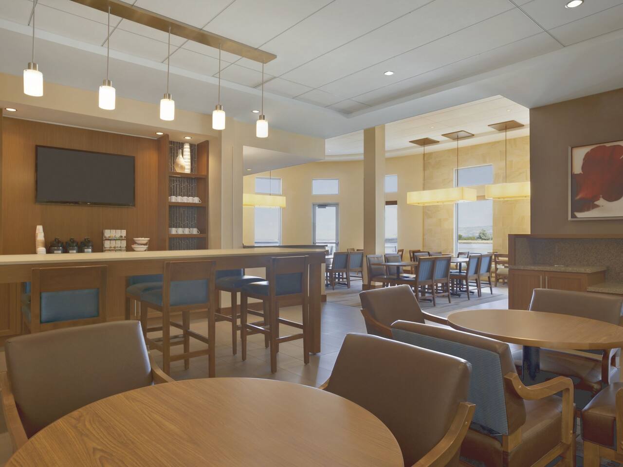 Guest Kitchen Seating Area