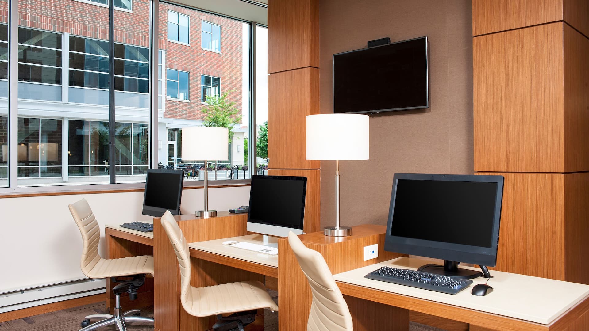 Hyatt Place Champaign/Urbana Computers