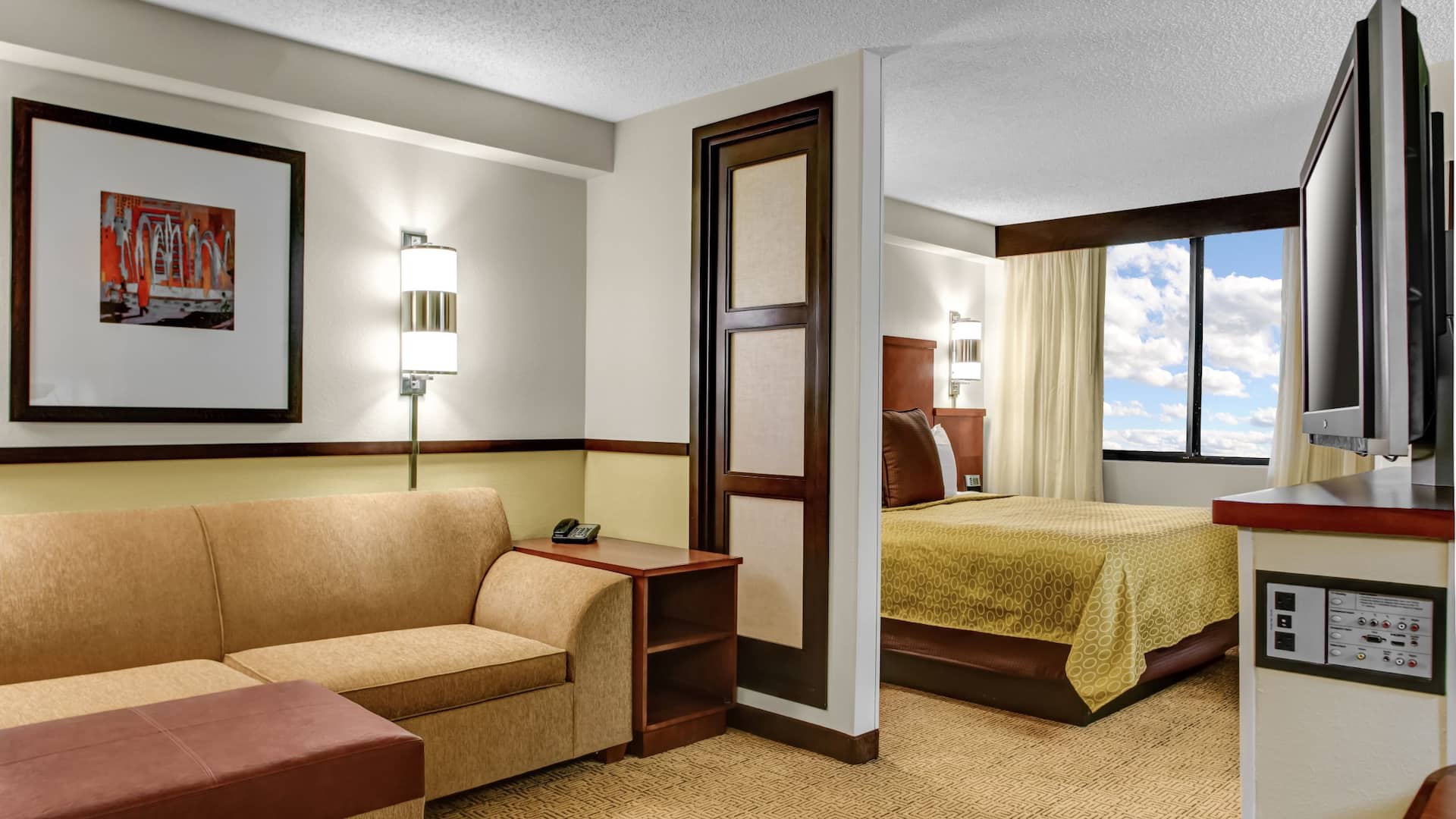 Hyatt Place Fort Lauderdale Cruise Port King Guestroom