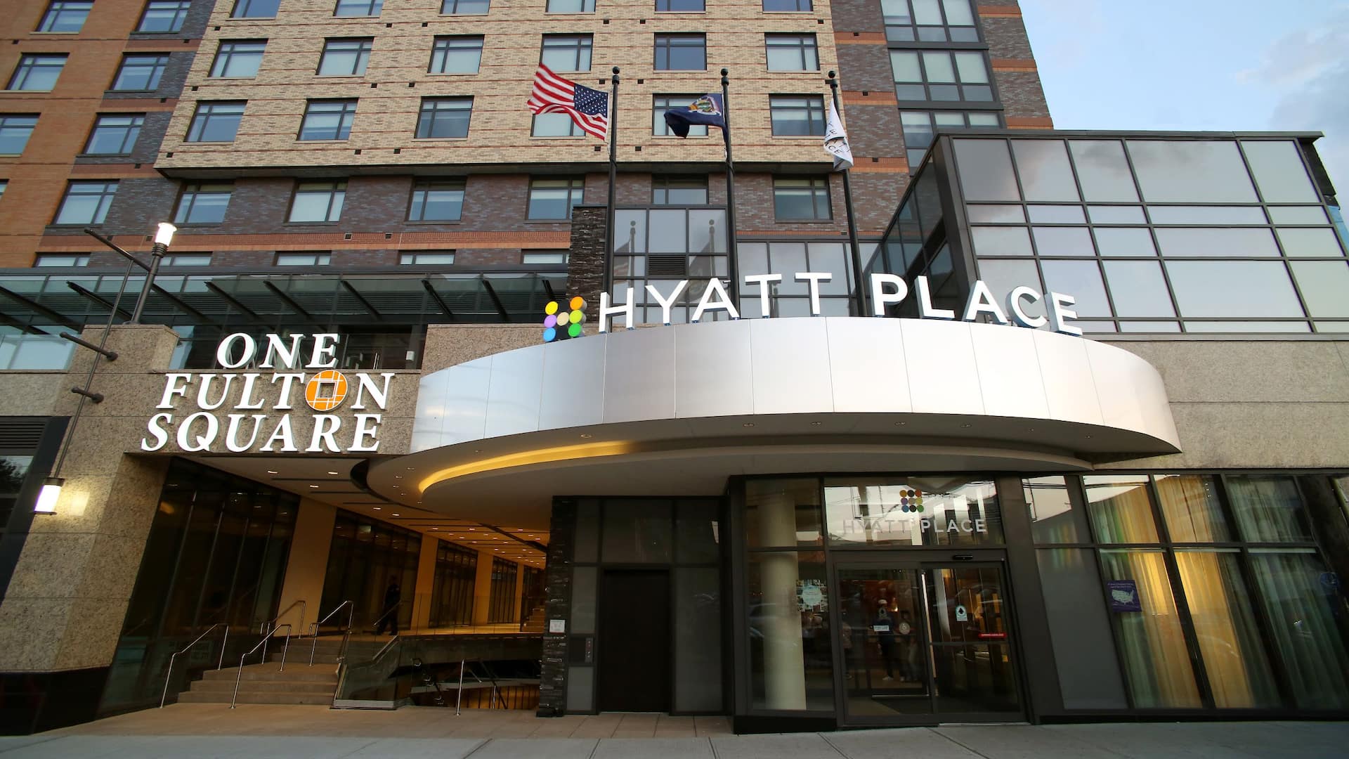 Hyatt Place Flushing / LaGuardia Airport Exterior Street
