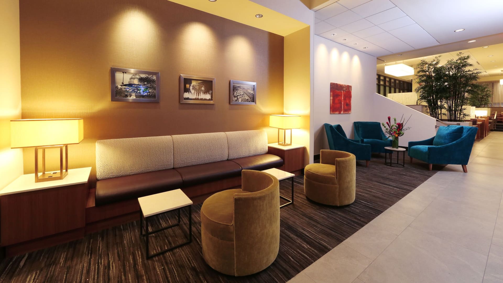 Hyatt Place Flushing/LaGuardia Airport Lobby