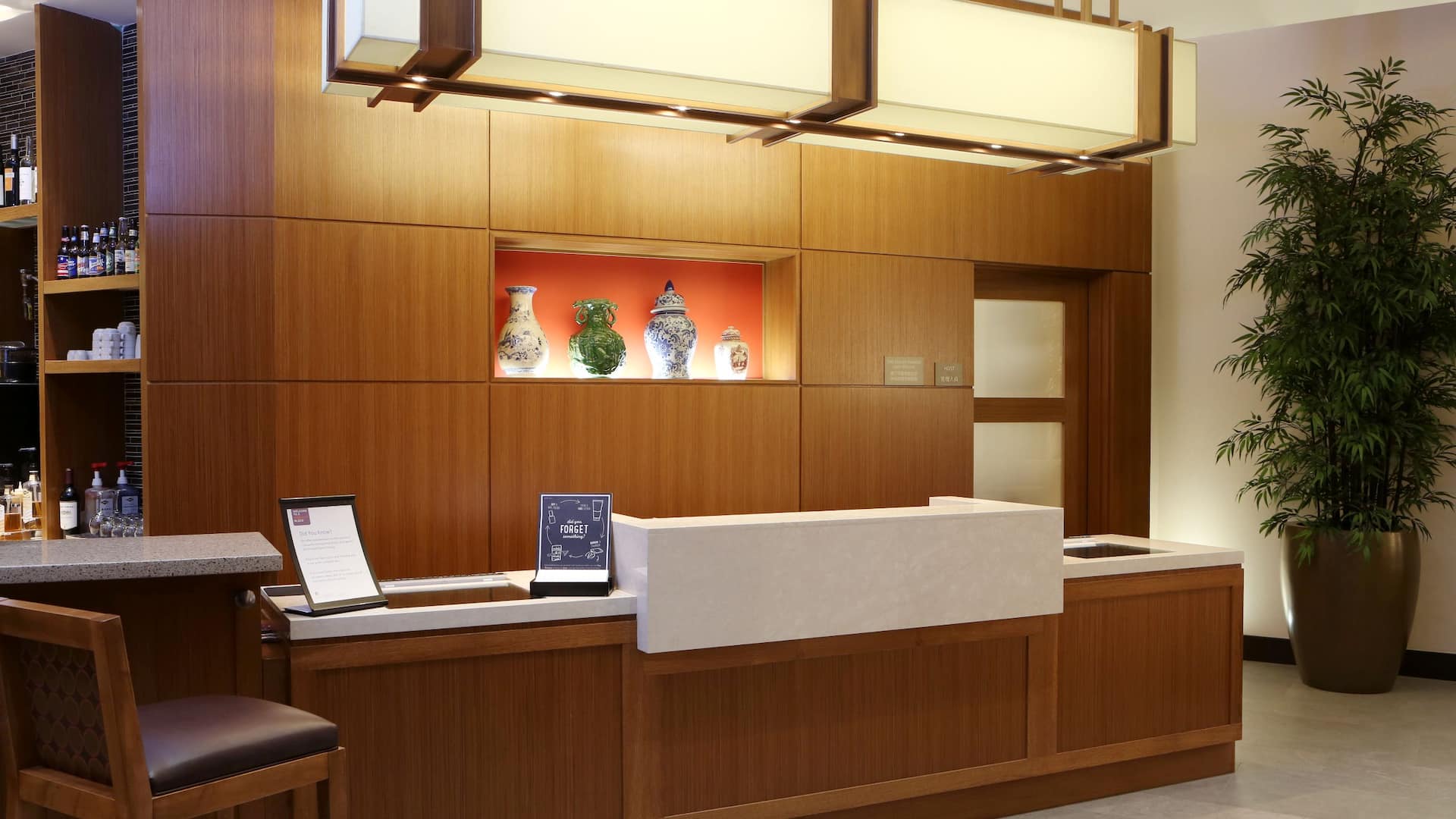 Hyatt Place Flushing/LaGuardia Airport Lobby