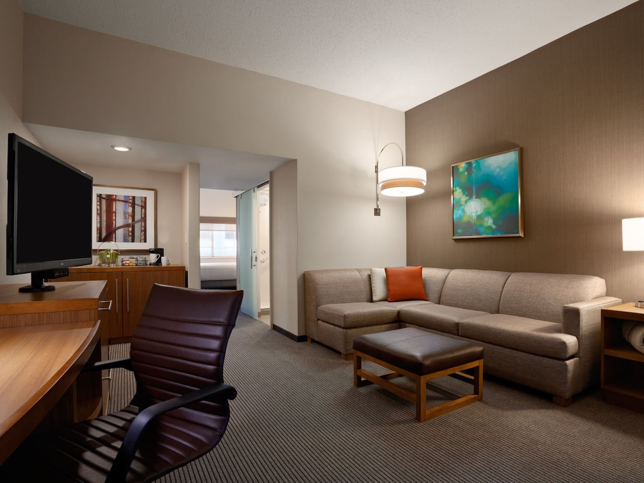 Hyatt Place Downtown Minneapolis Suite Hyatt Place Minneapolis / Downtown suite living area