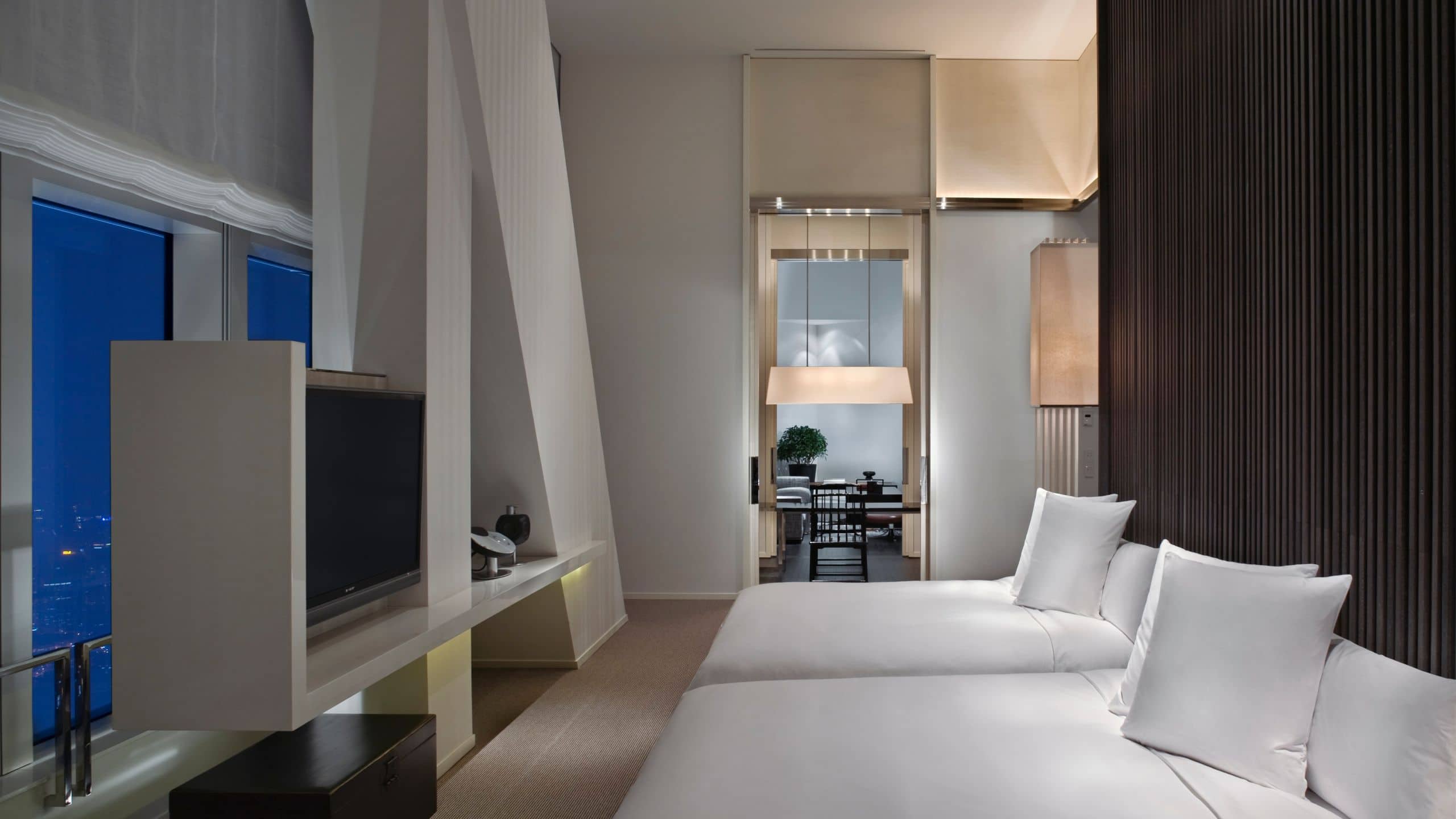 Park Hyatt Shanghai Diplomat Room Bedroom