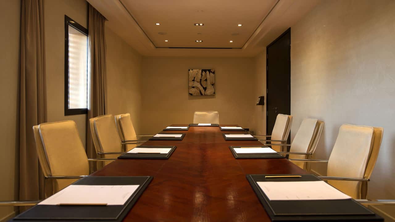 Sahl Meeting Room