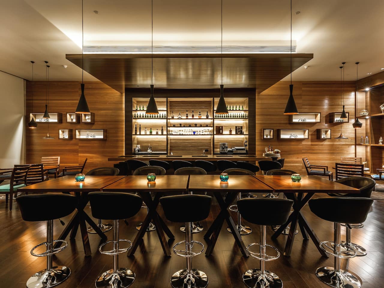 bar