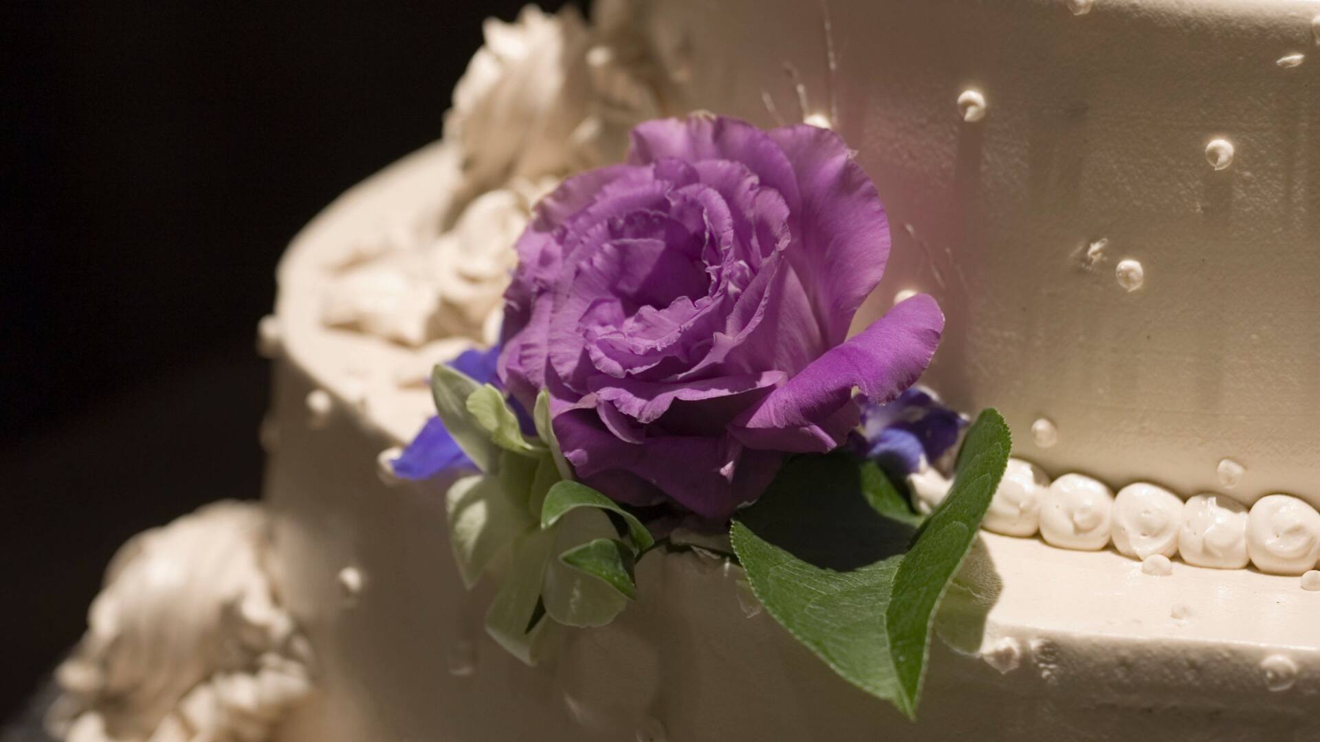 3 of 3 Hyatt Regency Morristown Wedding Cake