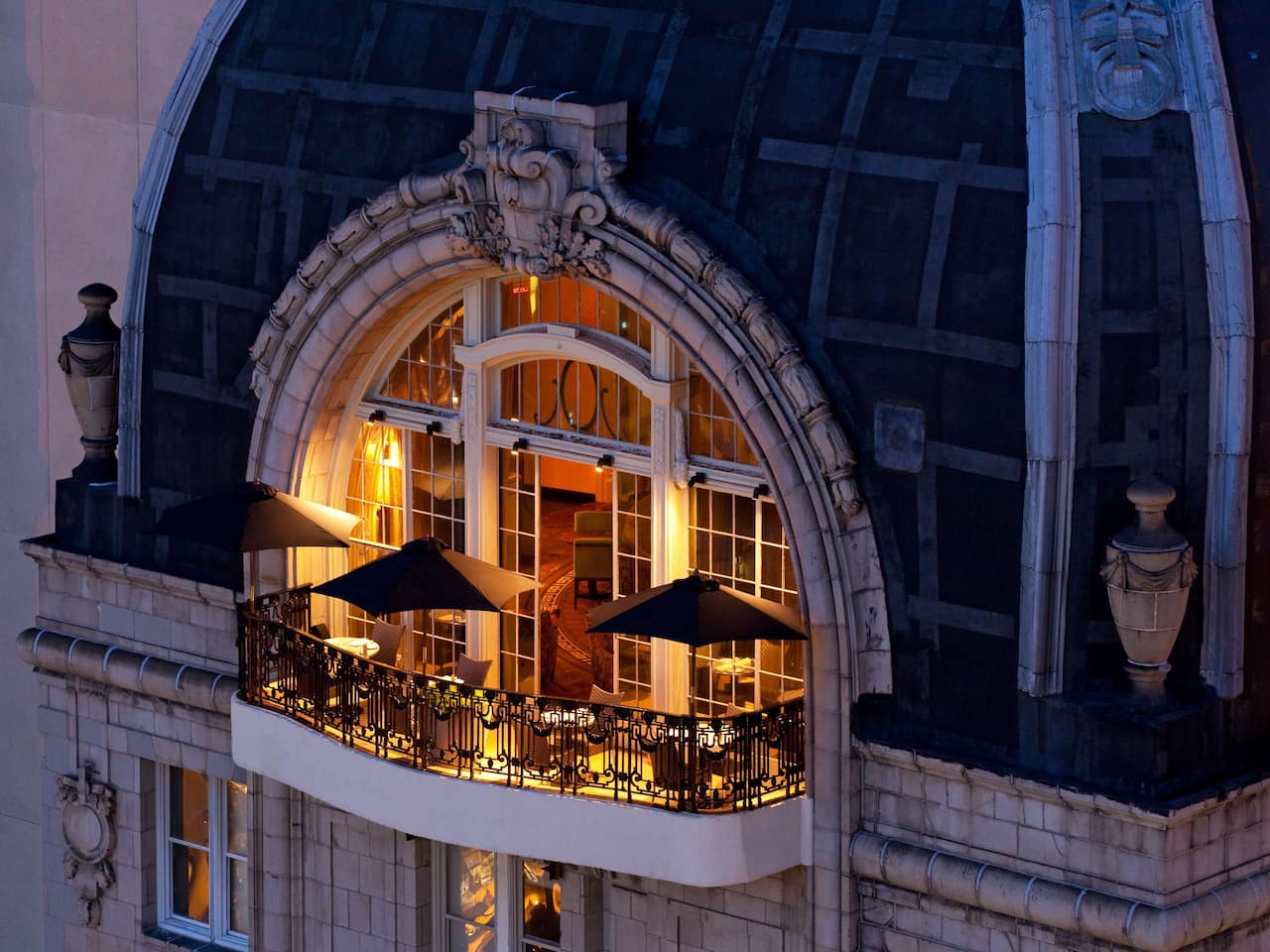 balcony