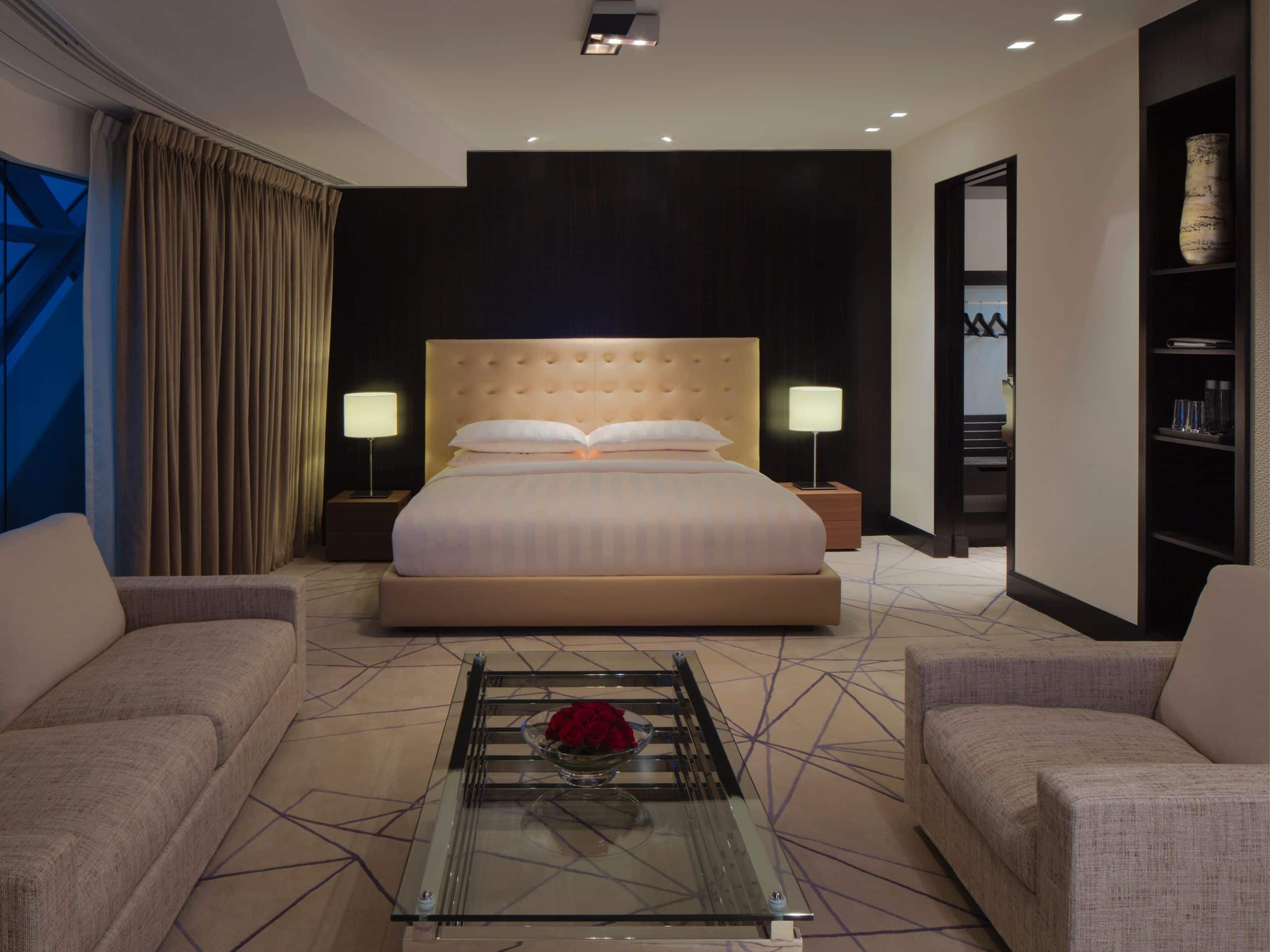 Andaz Capital Gate, Abu Dhabi Presidential Suite Bedroom