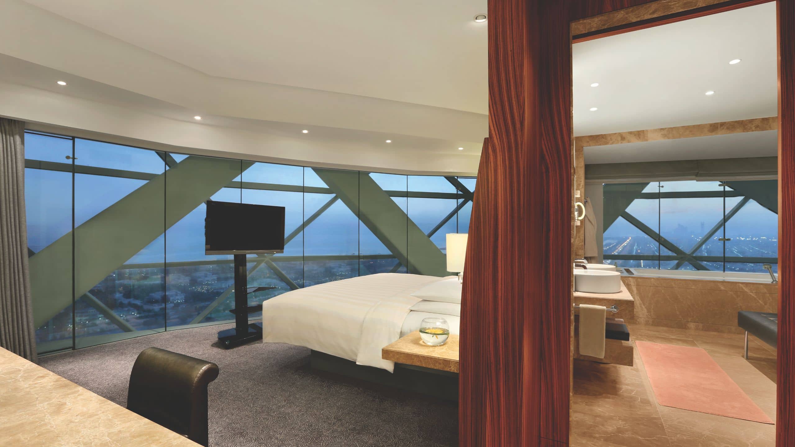 Andaz Capital Gate, Abu Dhabi Executive Suite Bedroom