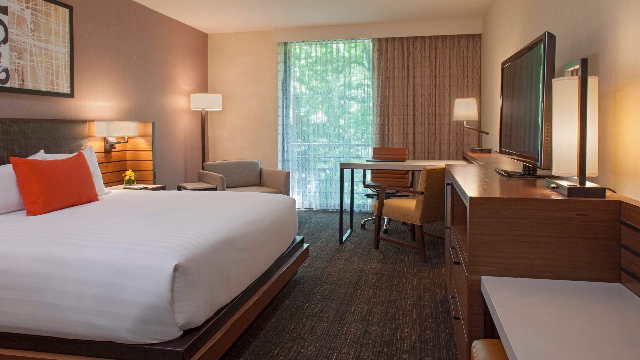 Hyatt Lodge Oak Brook Chicago Standard King Guestroom