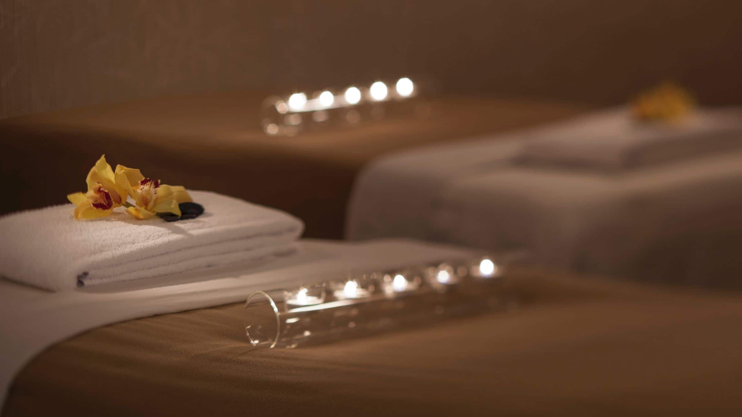 Hyatt Lodge Oak Brook Chicago Massage Table Detail