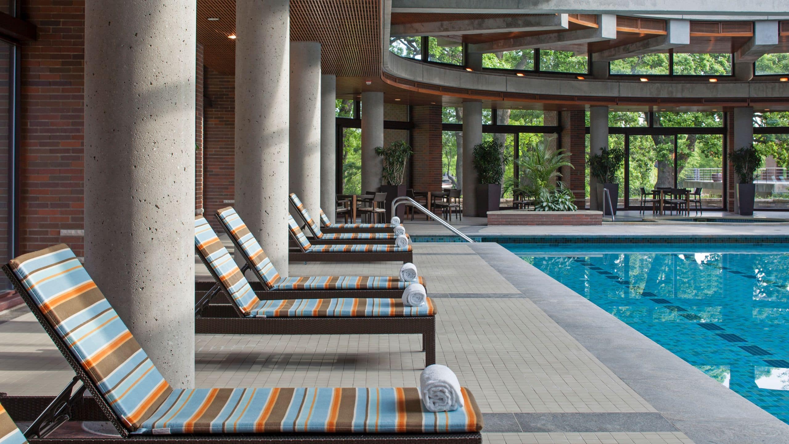 Hyatt Lodge Oak Brook Chicago Pool Detail