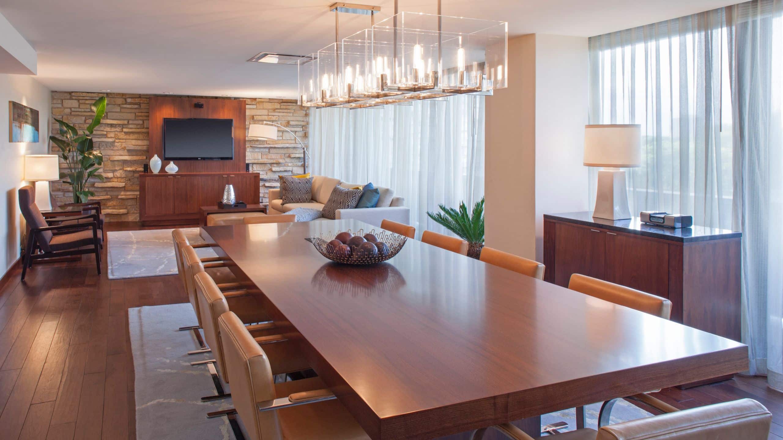 Hyatt Lodge Oak Brook Chicago Partner Suite Board Table