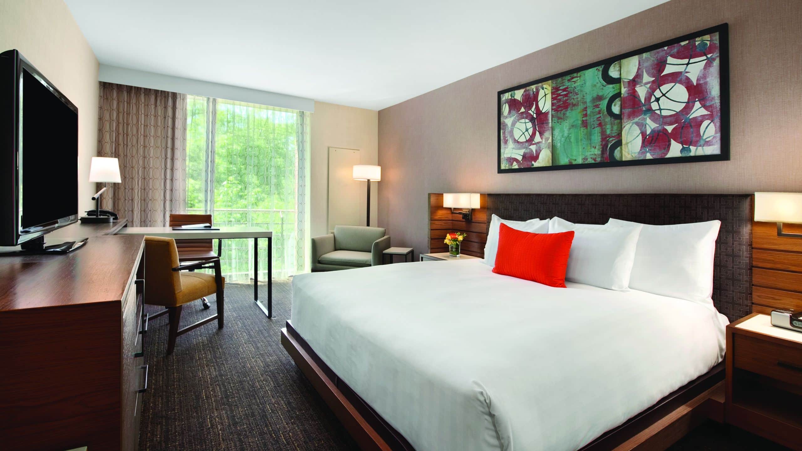 Hyatt Lodge Oak Brook Chicago King Guestroom