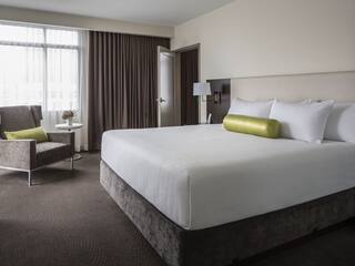 Hyatt Centric Midtown Atlanta Presidential Bedroom