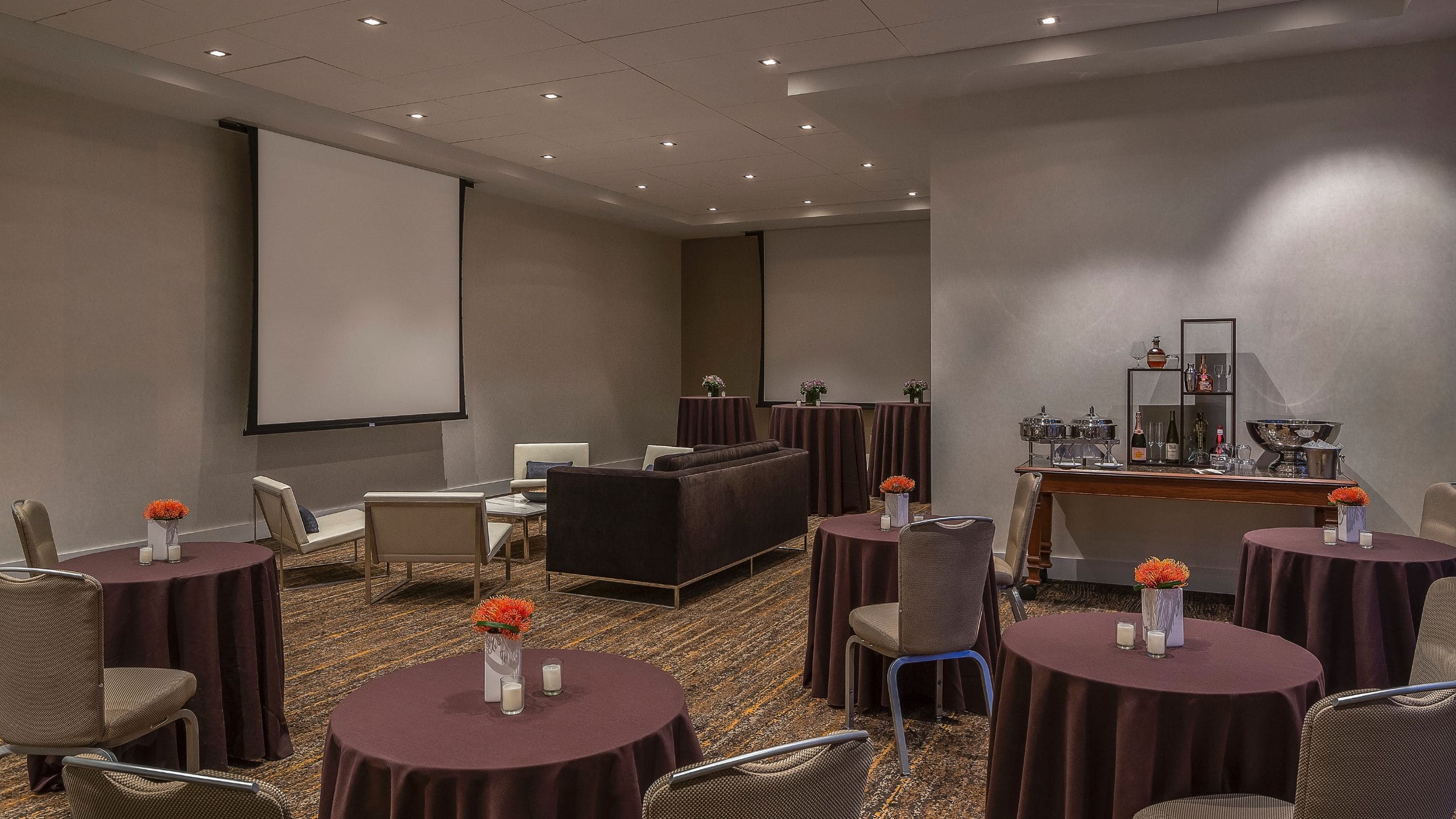 Hyatt Centric Midtown Atlanta Atlantis with Bar Setting