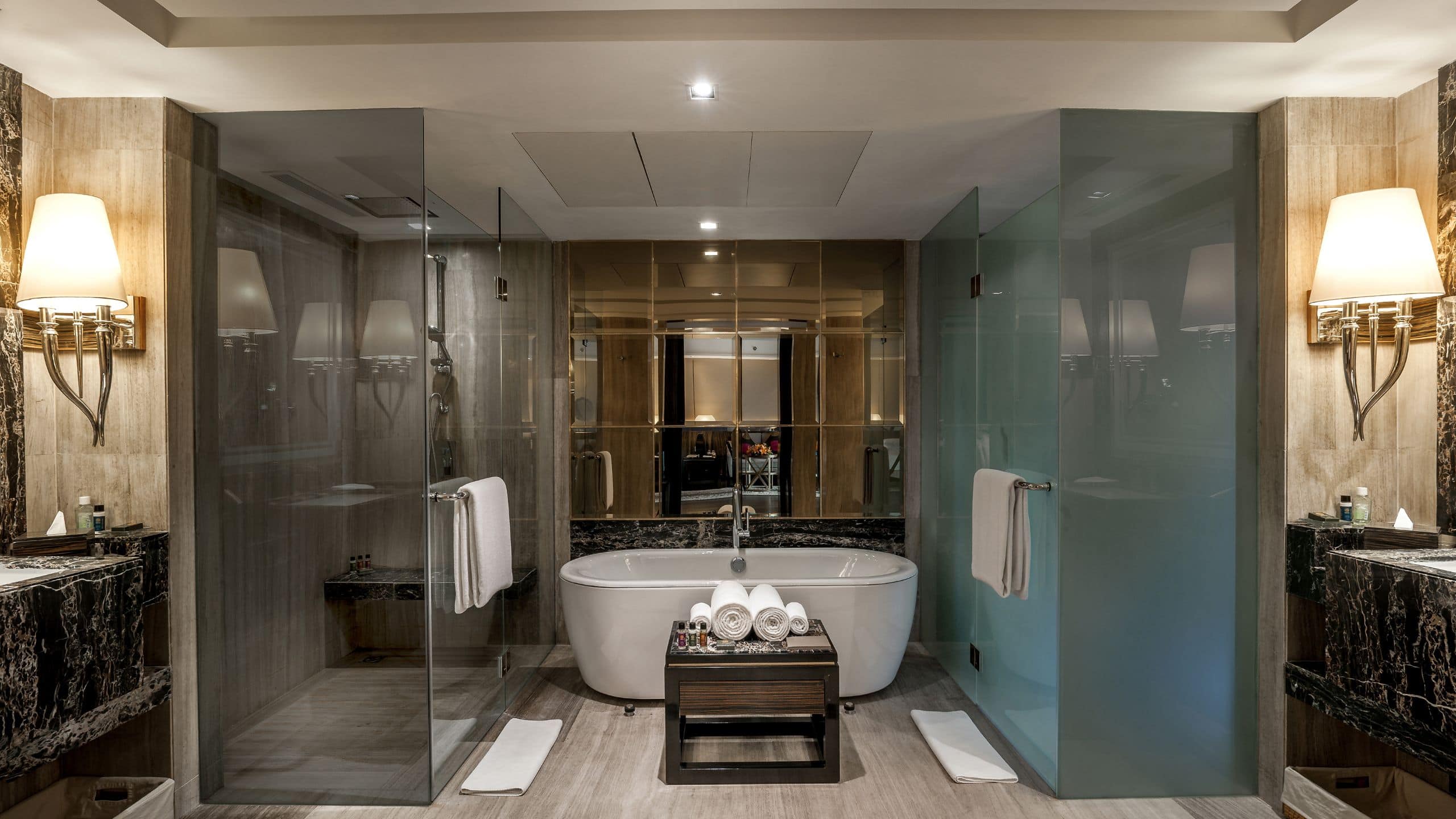 4/4 Hyatt Ahmedabad Executive Suite