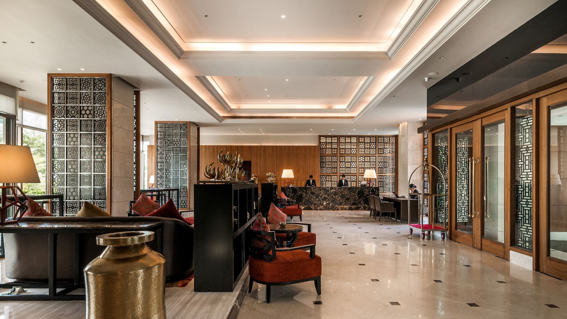 Hyatt Ahmedabad, lobby
