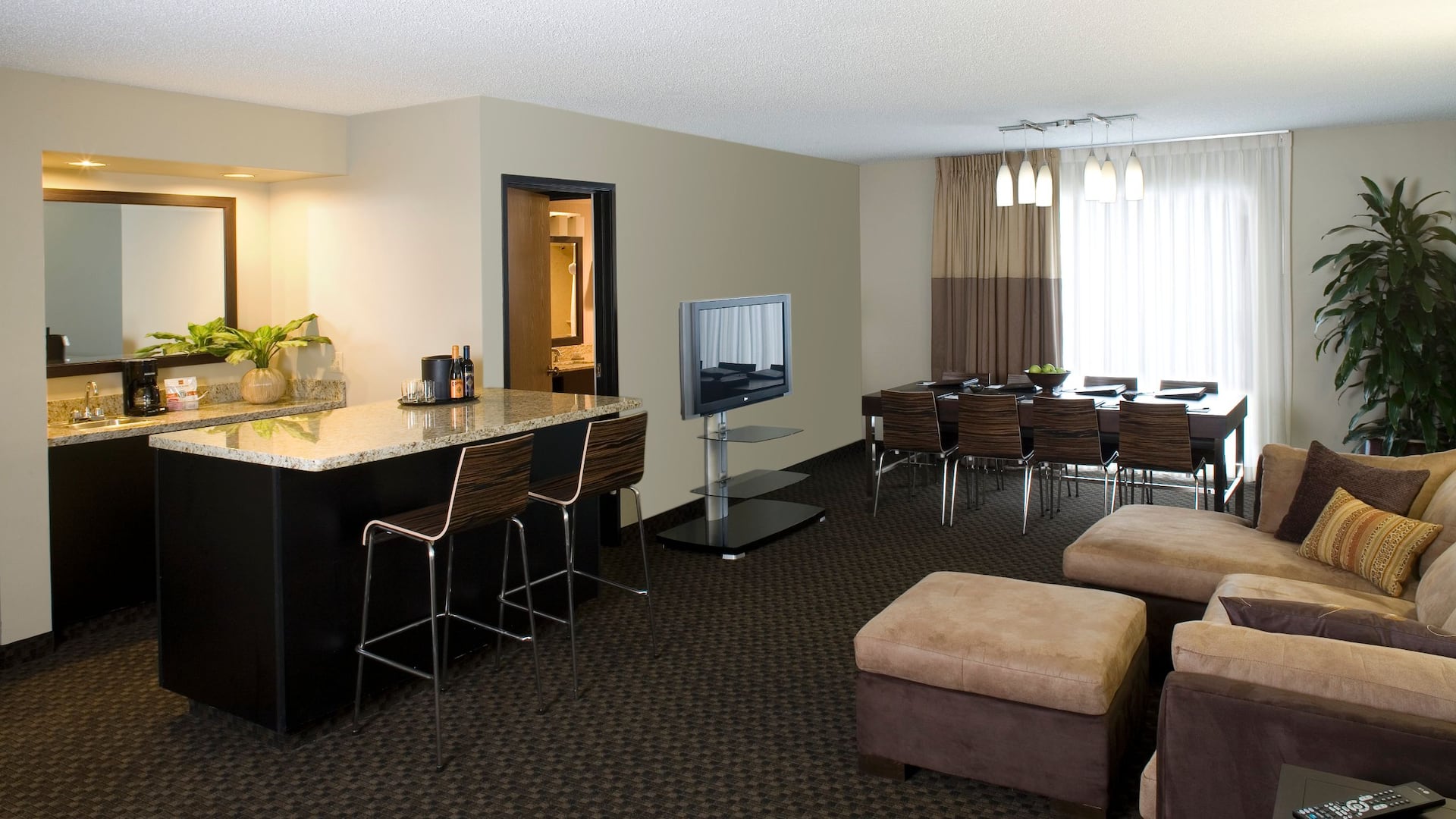 Hyatt Regency Green Bay Executive Suite