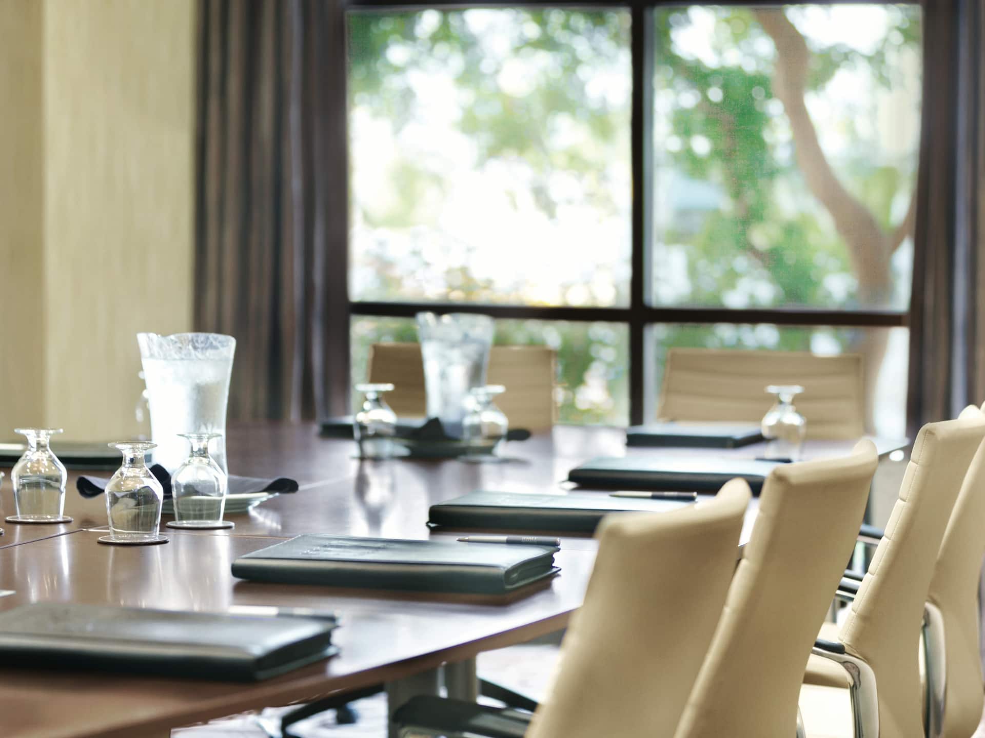 Hyatt Regency Green Bay Boardroom