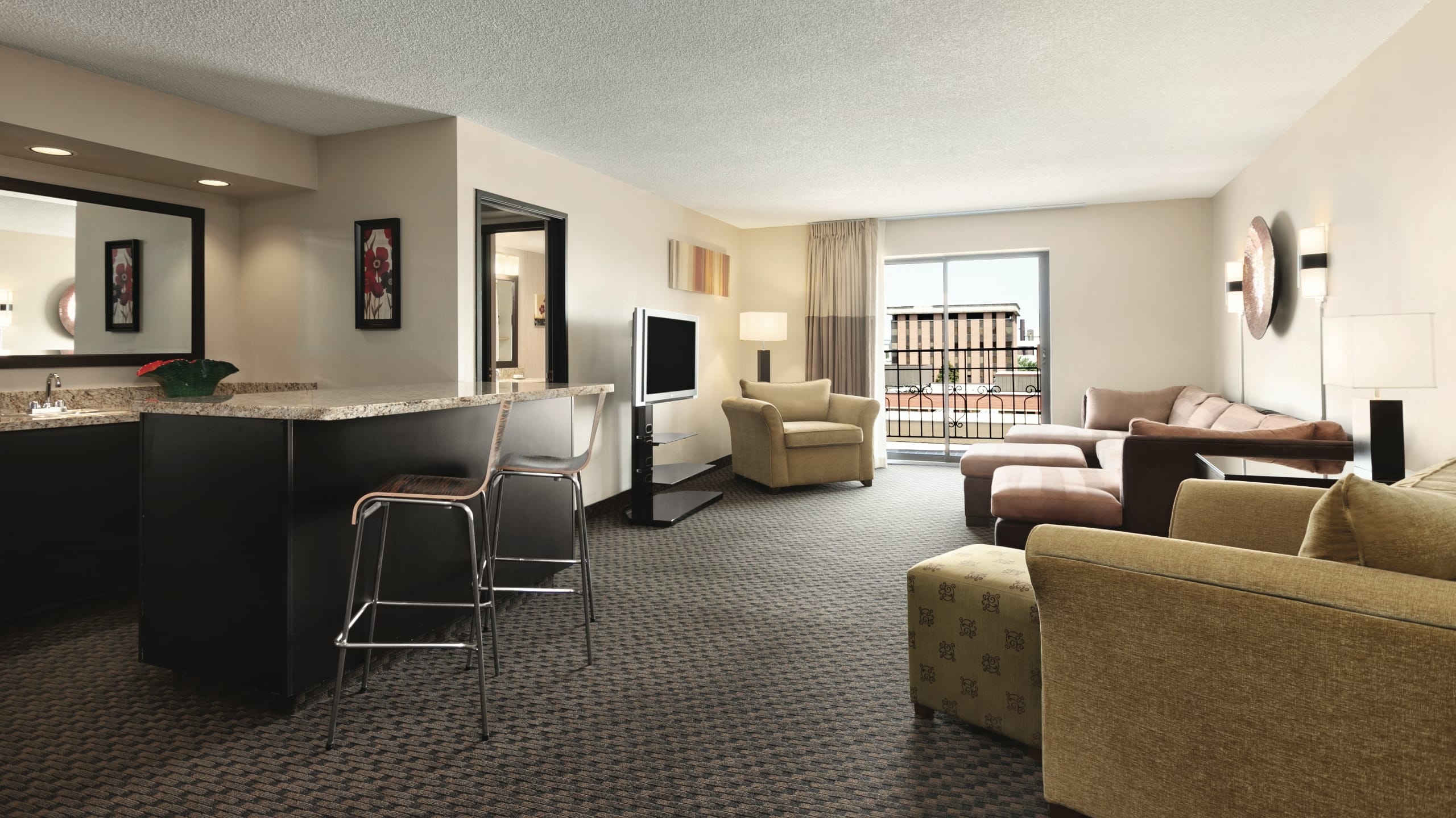 Hyatt Regency Green Bay Executive Suite Living Room