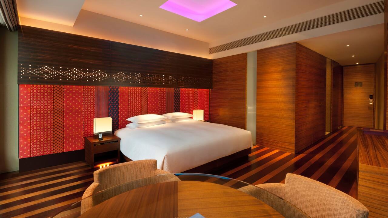 Andaz XinTianDi King Bed