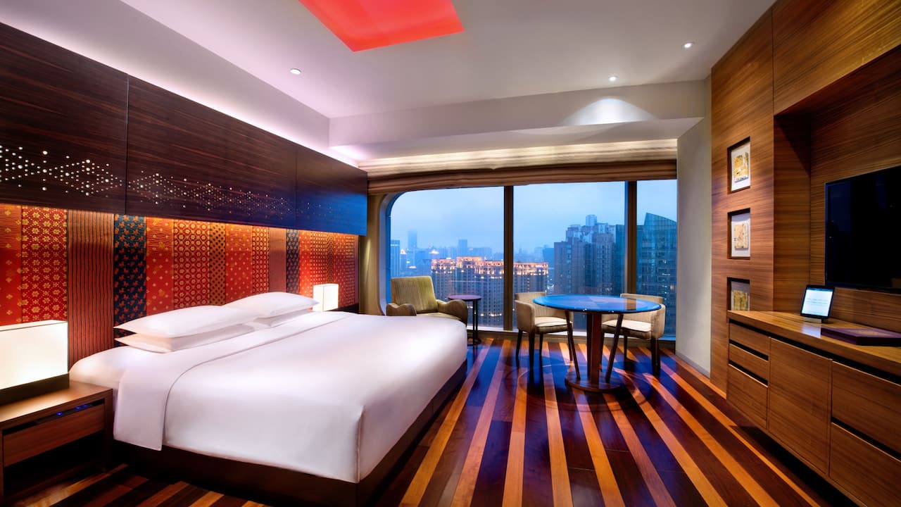 Andaz XinTianDi View King Bed