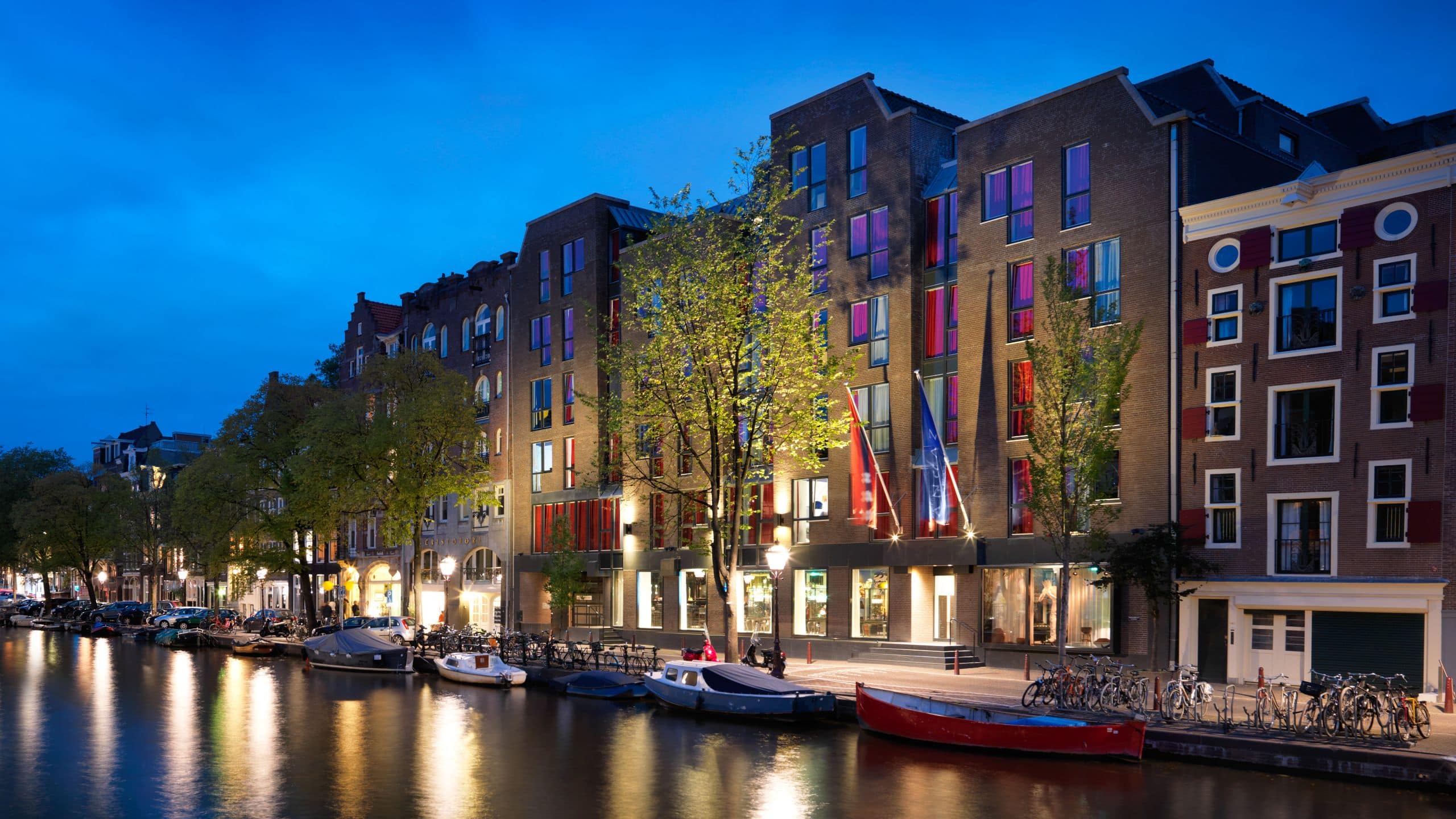 The Ultimate Luxury in the Netherlands: Discover Amsterdam’s Prestigious Hotels