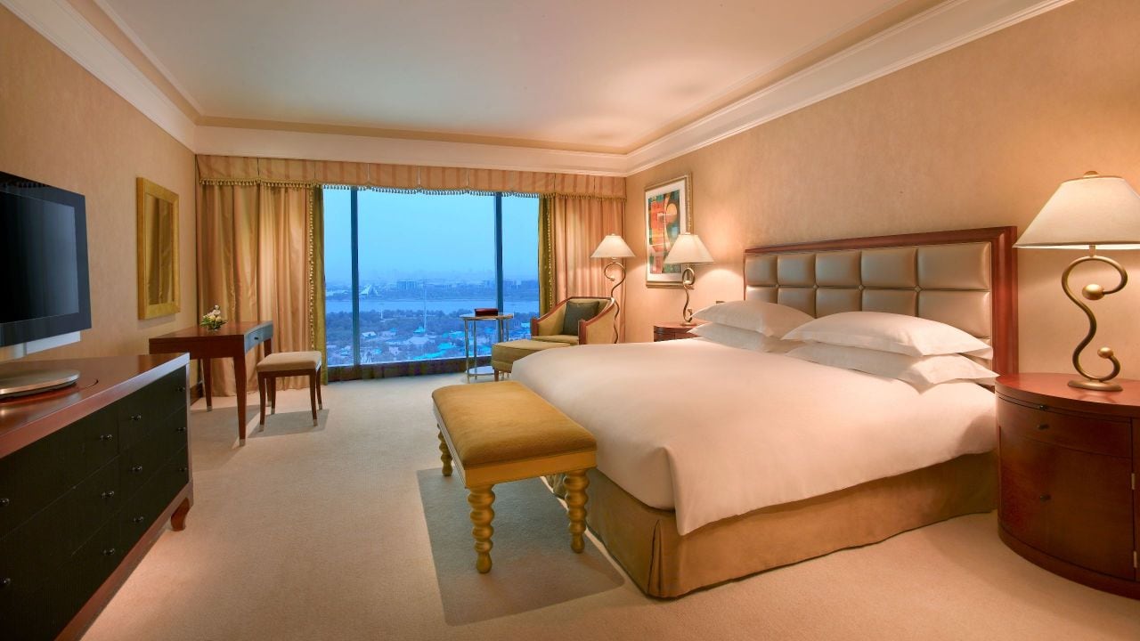 Luxurious Rooms And Suites In Dubai Grand Hyatt Dubai