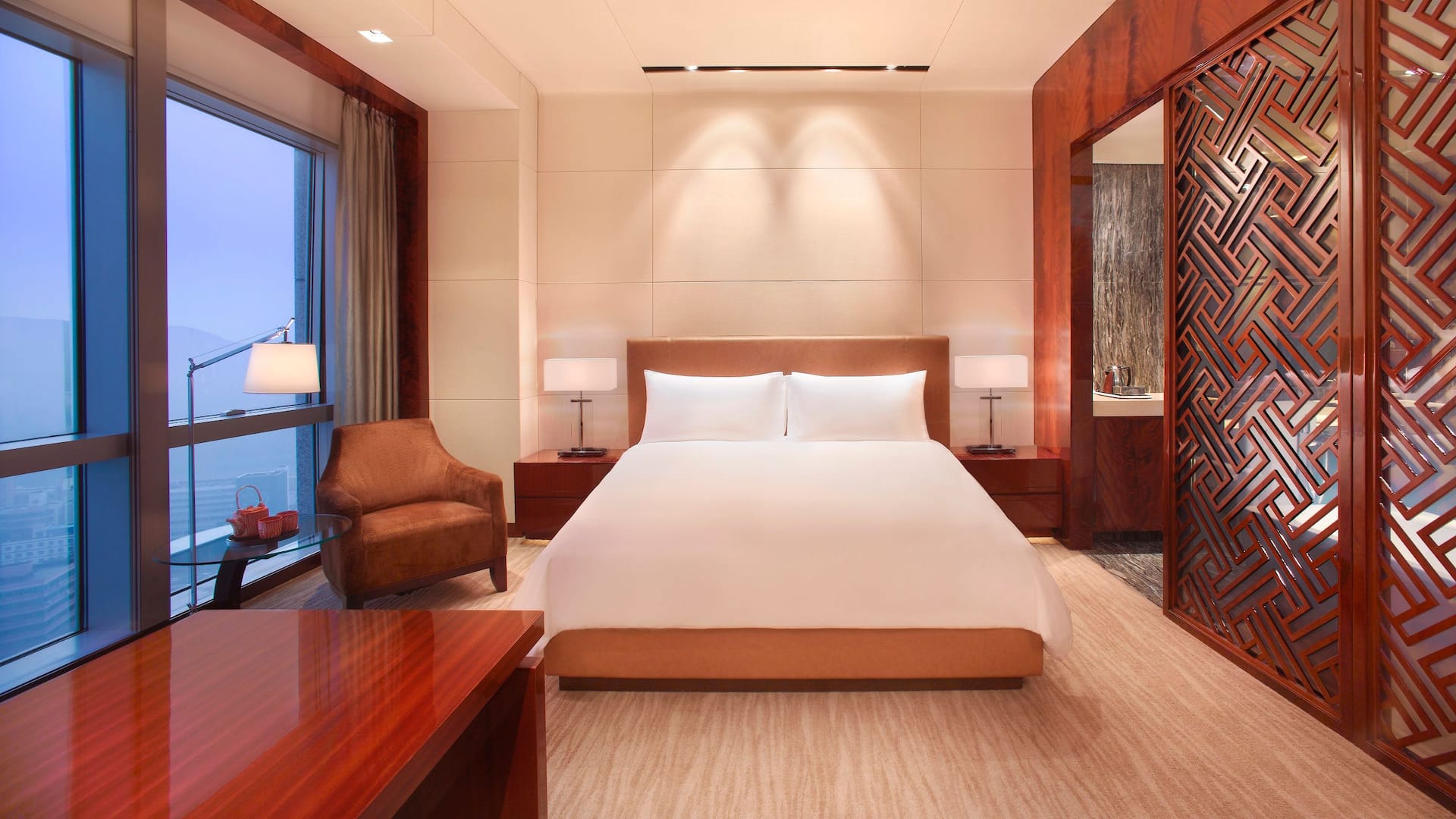 1 de 2 Grand Hyatt Shenzhen King