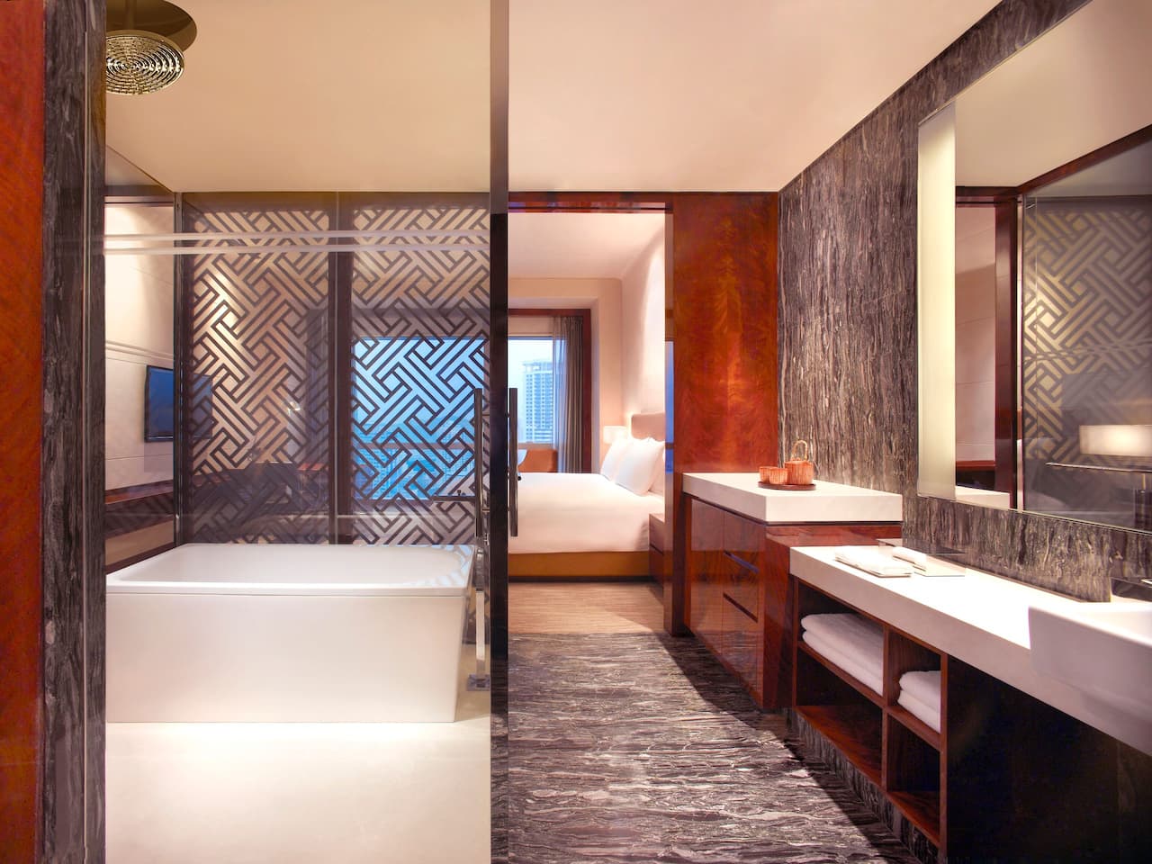 Grand Hyatt Shenzhen Bathroom