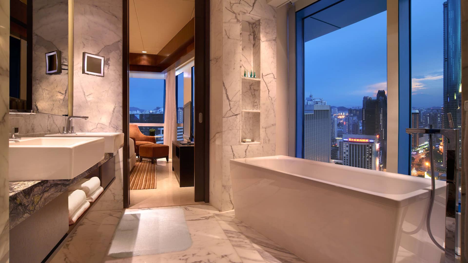 2 de 3 Grand Hyatt Shenzhen Apartment King