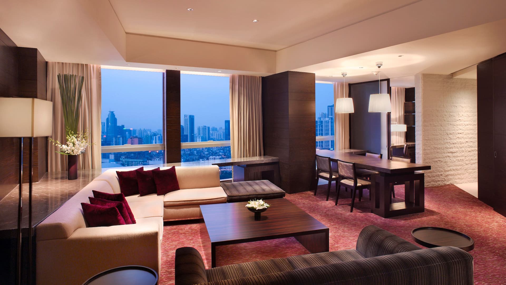 Grand Executive Suite