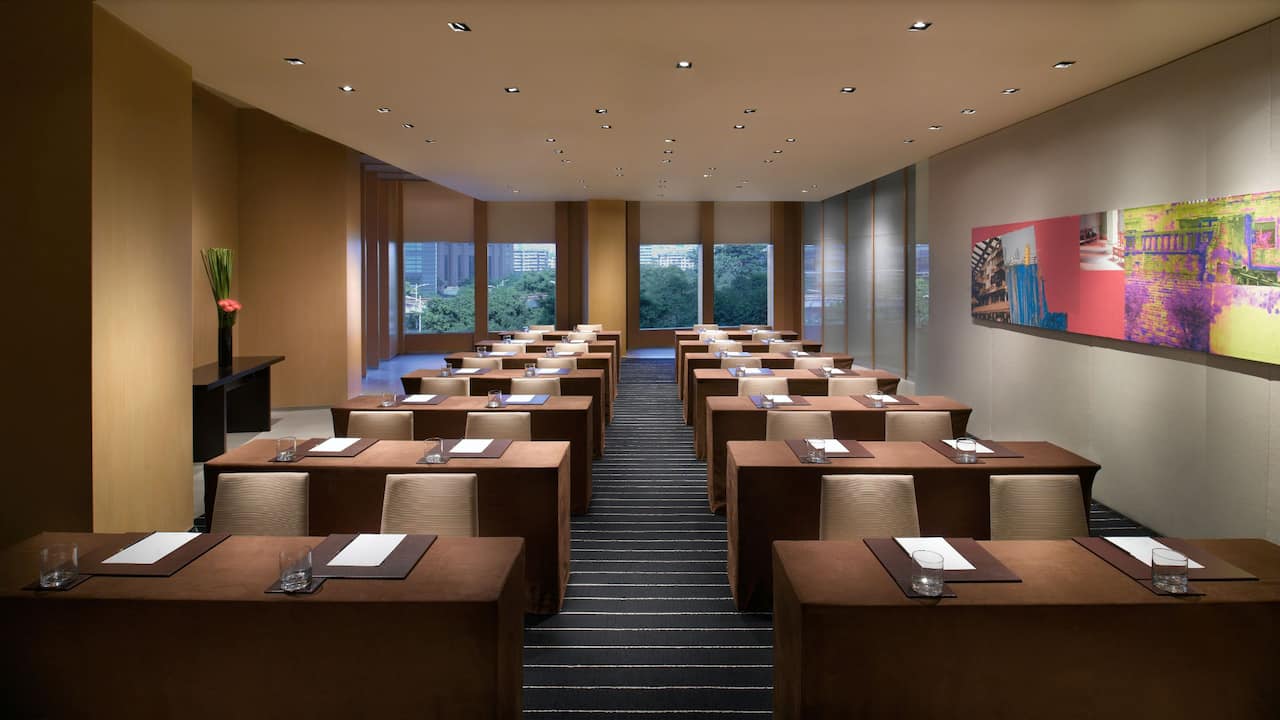 Meeting Room/Classroom