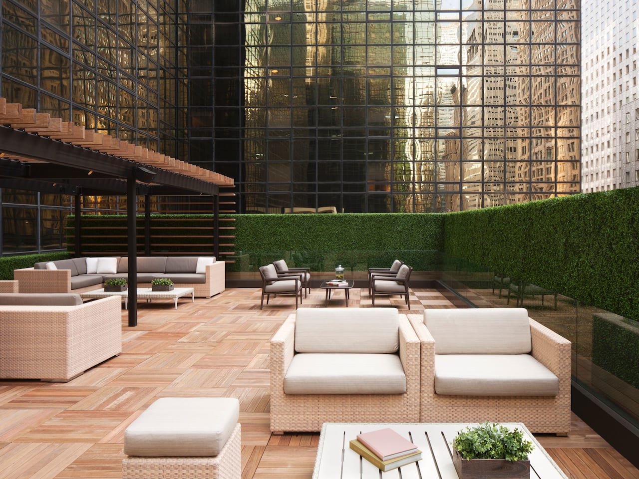 Grand Club Patio